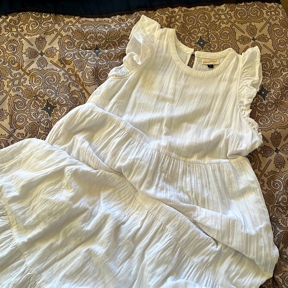 Like new Universal Thread white dress